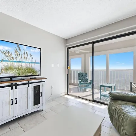 Edgewater 82- Floor To Ceiling Glass Doors