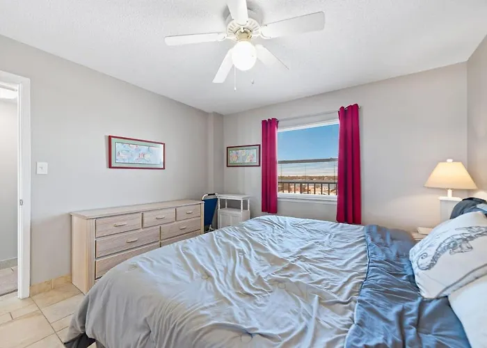 Edgewater 82- Floor To Ceiling Glass Doors Holiday home *